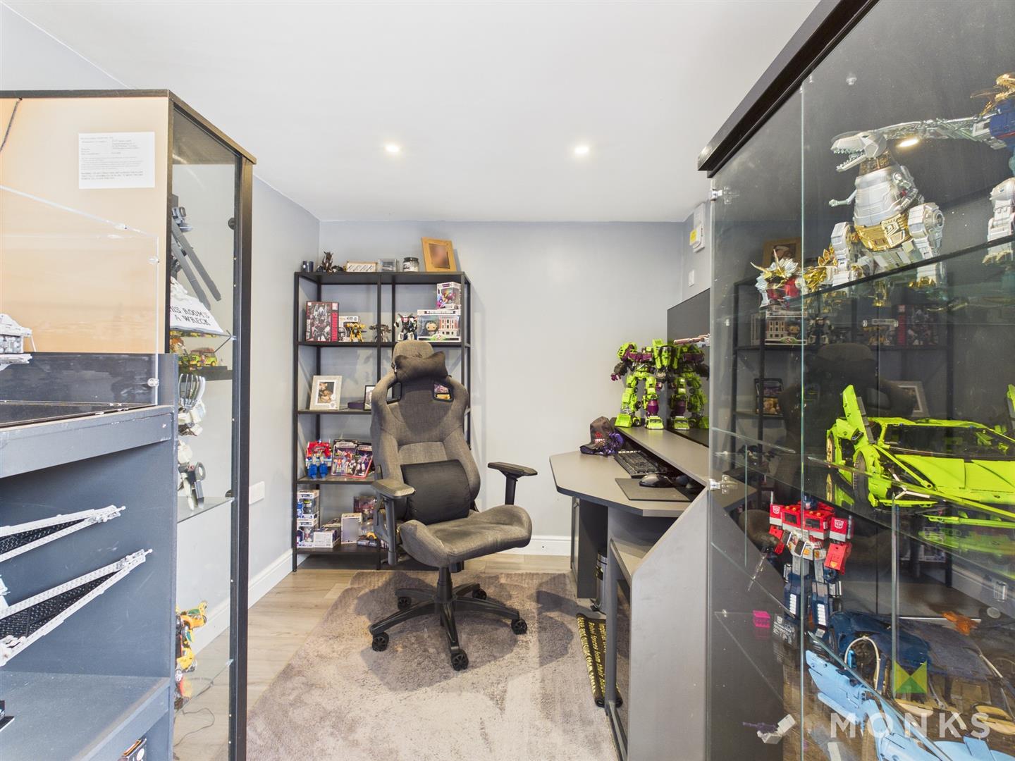 3 Rosehill Close, Oswestry, SY11 4DY SSTC